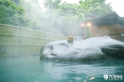 正确泡温泉方法，泡温泉注意事项 高血压泡温泉