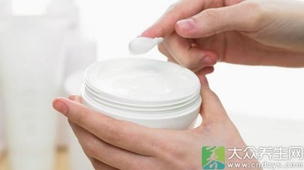 正确的使用乳液的方法 保湿乳液怎么用