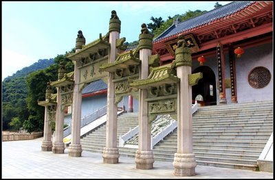 广东：清远飞霞山与飞来寺