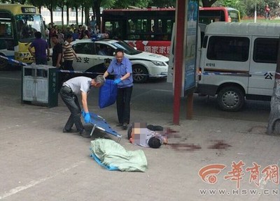 陕西拆迁户砍死拆迁官网民多叫好!? 难民砍死孕妇