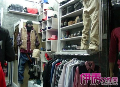 最赚钱的小服装店装修效果图 女服装店装修效果图