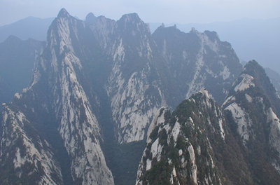 体验险峻华山的侠义江湖 华山的险峻