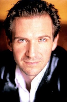 拉尔夫·费因斯RalphFiennes，为表演而生的人 拉尔夫费因斯 女友