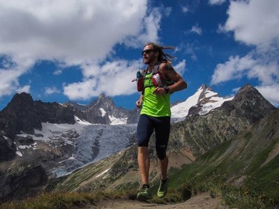 剖析TNF获奖越野跑鞋UltraTrail 日产x trail