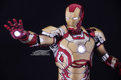 [测评]hottoys钢铁侠MARK42 hottoys钢铁侠mk43