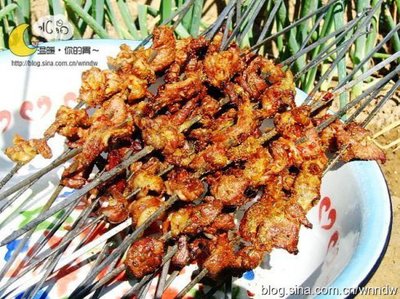 一份剩羊肉片解乡愁【新疆风味的洋葱炒烤肉】 红柳枝烤羊肉串