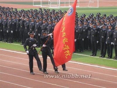 谁的眼泪在飞——中国刑警学院毕业前24小时纪实 中国刑警纪实