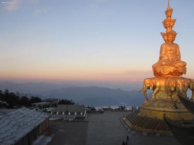 怎样安排成都到峨眉山二日游 成都峨眉山旅行社