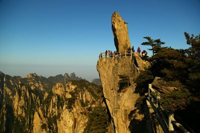 [转载]黄山飞来石 黄山飞来石旅馆