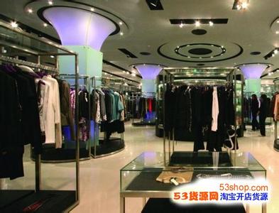  服装专卖店成功秘诀：厂商产品并进