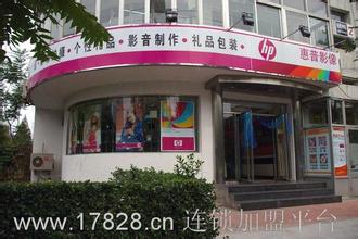  六福直营店加盟店 加盟店“乱象”频出 直营店浪潮回涌