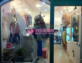  服装店真实照片 分享什么样的服装店才能开实价店？