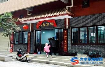  加盟小吃店能赚钱吗 背街的小吃店1年赚了50万