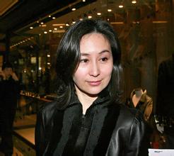  何超琼：在美自立门户成全球首位“女赌王”