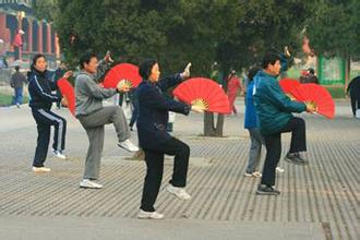  中国式饮用水大战：“农夫”打太极，“怡宝”耍泰拳