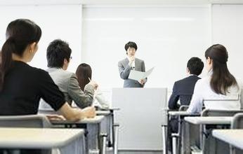  一年级家长希望与建议 大学生想在学校里卖笔记本，希望能得到一些建议。