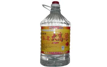  新疆白酒 新疆白酒重燃“品牌火”