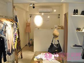  上海特色服装店 如何开特色服装店？