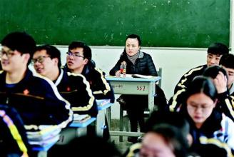  学习雷锋好榜样歌曲 培训主管的好榜样——一次课前沟通纪实