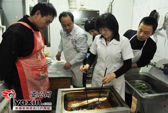  连锁加盟开店 餐饮连锁开店淘金难迈过的三道坎