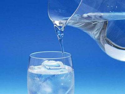 打破传统误区：喝对水比多喝水更重要