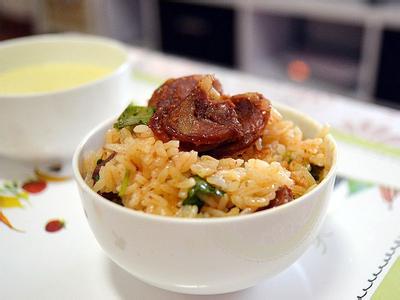 香肠焖饭 电饭锅 香肠焖饭