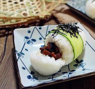 古龙早餐卤肉饭团 卤肉饭团