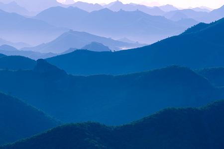 远山眉和柳叶眉图片 远山黛