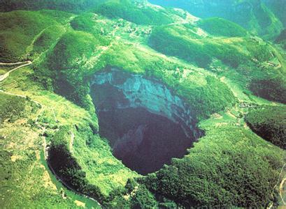 武隆天坑地缝景点简介 危地马拉天坑 危地马拉天坑-景点简介