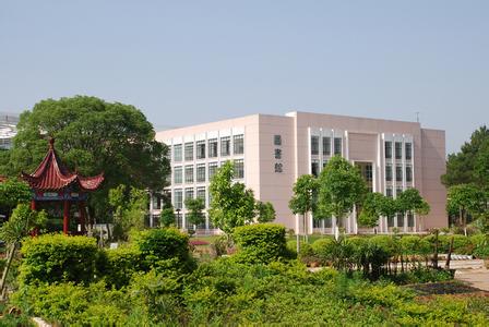 赣南师范大学图书馆 赣南师范学院图书馆 赣南师范学院图书馆-概述，赣南师范学院图书