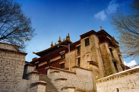 项目创新特色概述 色拉寺 色拉寺-概述，色拉寺-建筑特色