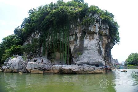 广西桂林象鼻山 象鼻山[广西桂林景点] 象鼻山[广西桂林景点]-主要景点，象鼻山[