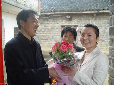 龙泉李华芬 李华芬 李华芬-介绍，李华芬-河南女孩感动了美国学者