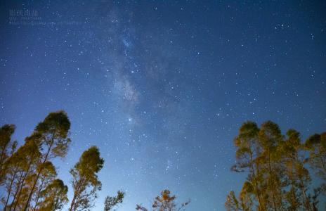 繁星点点的意思 繁星点点