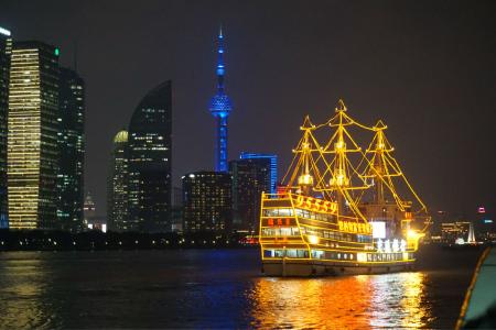 夜游黄浦江在哪里坐船 夜游黄浦江