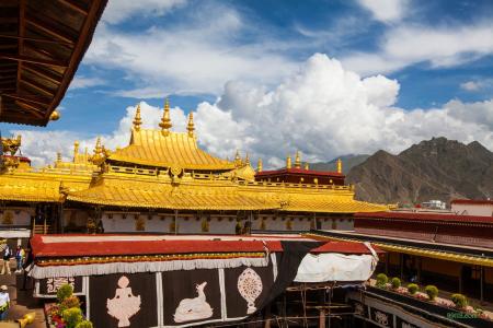 拉萨大昭寺的朝拜者 拉萨大昭寺