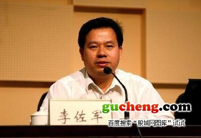 生化危机 爆发 李佐军两年前写的《2013 年中国将爆发经济危机》被重新炒热，现在再读此文，哪些分析有理，哪些判断有错？