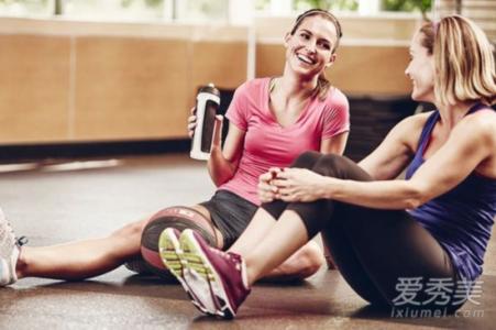 女生健身房力量训练 17岁女生去健身房合适么，应该怎么训练呢？