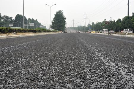 沥青路面应力吸收层 橡胶沥青应力吸收层