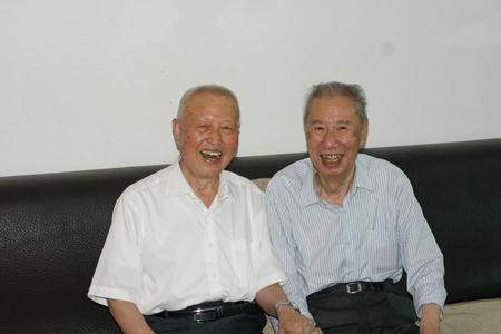 李振华 河南中医学院原院长  李振华 河南中医学院原院长 -人物小