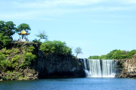 镜泊湖 镜泊湖-景区概述，镜泊湖-景点介绍