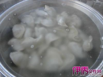 冷冻水饺怎么煮不会破 饺子怎么煮才不会烂