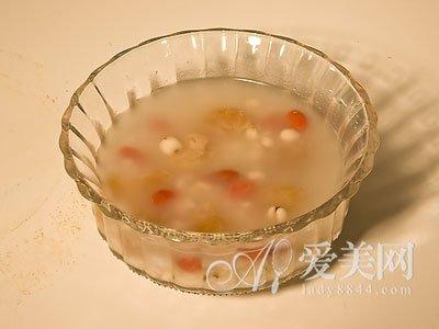 养颜食谱 女姓春夏养颜消斑食谱