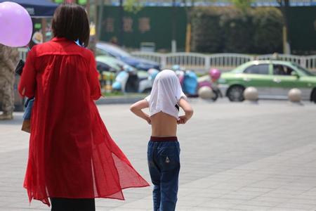 怎么搭配颜色衣服好看 冰淇淋颜色衣服怎么穿好看