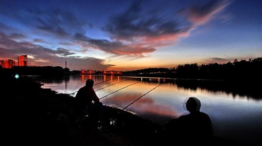 夏季夜钓技巧 夏季夜钓的好处