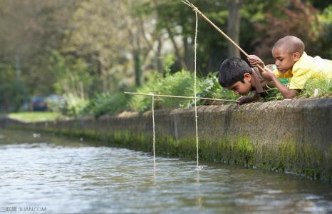 夏季草鱼钓法 夏季在有水草水域钓鱼的两种钓法