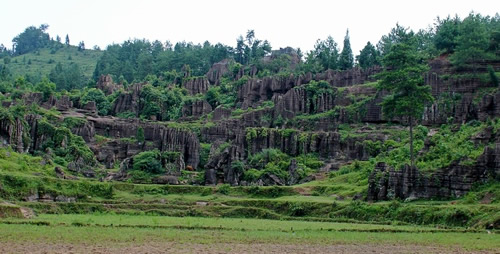 万峰林景区导游词 红石林景区导游词