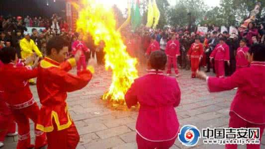 中国各地风俗习惯 除夕中国各地的民间风俗