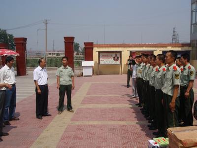 八一建军节慰问信 2014企事业单位领导八一建军节慰问部队讲话稿