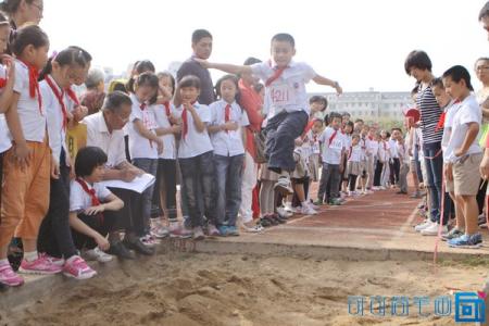 运动会广播稿小学生 小学生秋季运动会加油稿